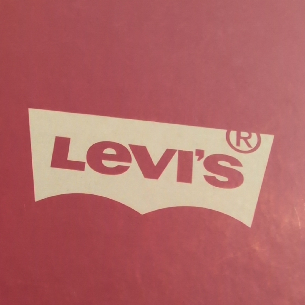Levi's Black Wallet with Silver Logo - Picture 3 of 8